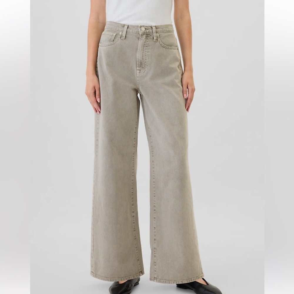 Gap High Rise Wide-Leg Jeans 27/4R in color Aspen